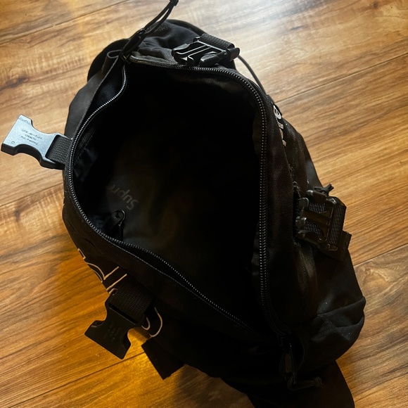 Black Supreme Waist Bag (FW19) - Picture 4 of 5